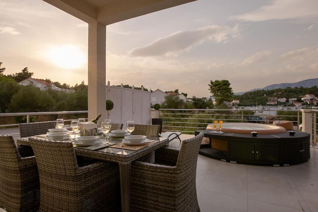 Villa Kora - Luxury Holiday Apartments Lumbarda Exterior photo